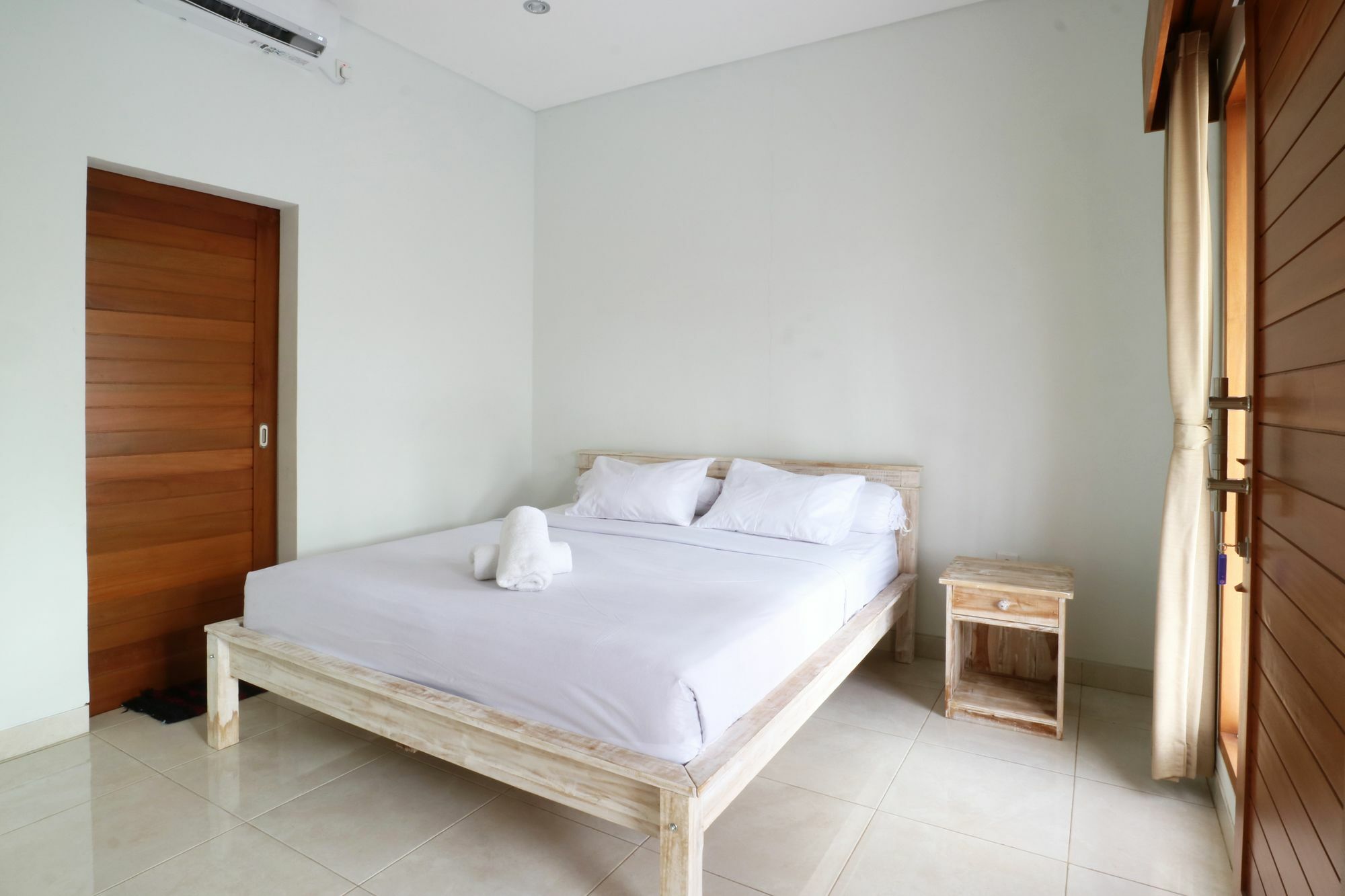 Aghasvina Guest House Canggu Ngoại thất bức ảnh